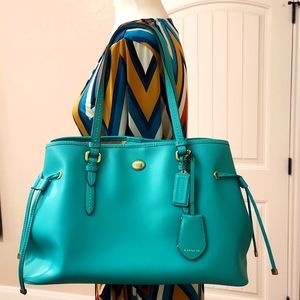 Coach Shoulder bag, beautiful Turquoise w brass detailing